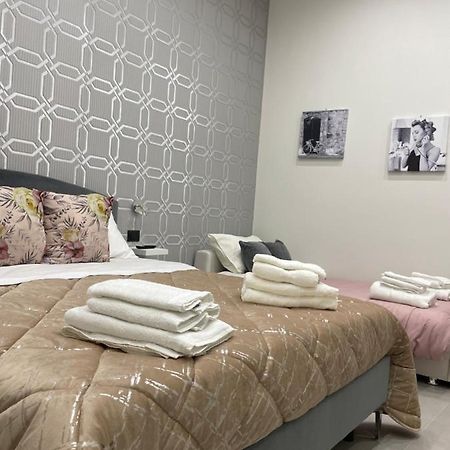 Casa Vacanza Carme Napoli Esterno foto